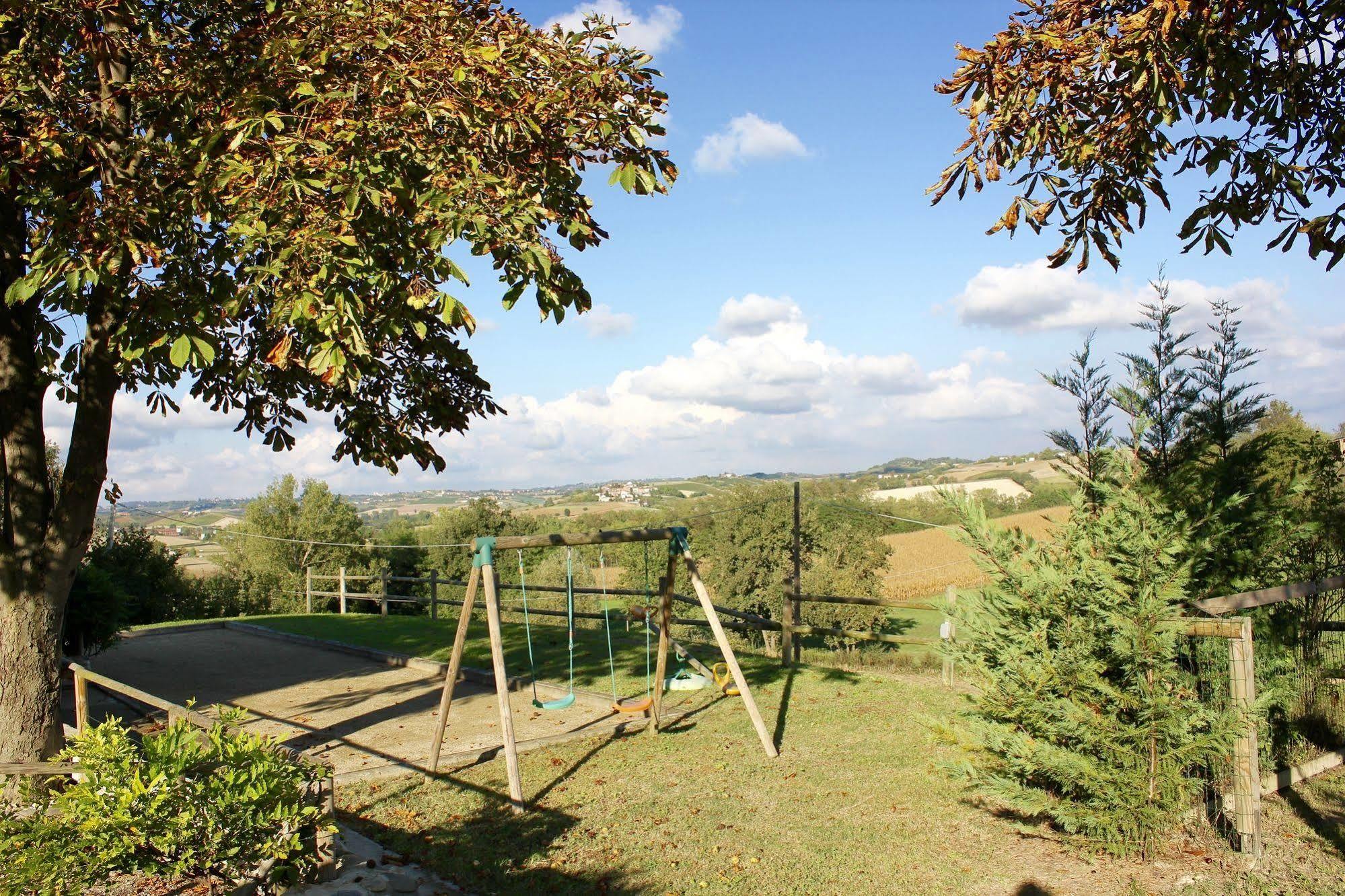 Cascina Castagneto CastellʼAlfero Exterior foto